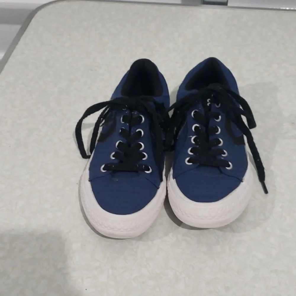 Navy Blue Converse Size 13‎